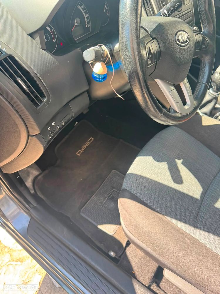 Kia Ceed 1.6 CRDi EX - 16
