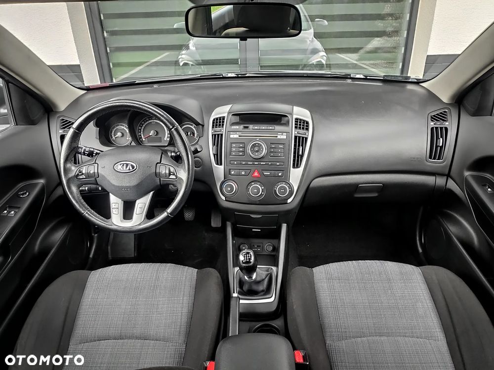 Kia Ceed 1.4 CVVT Attract - 8