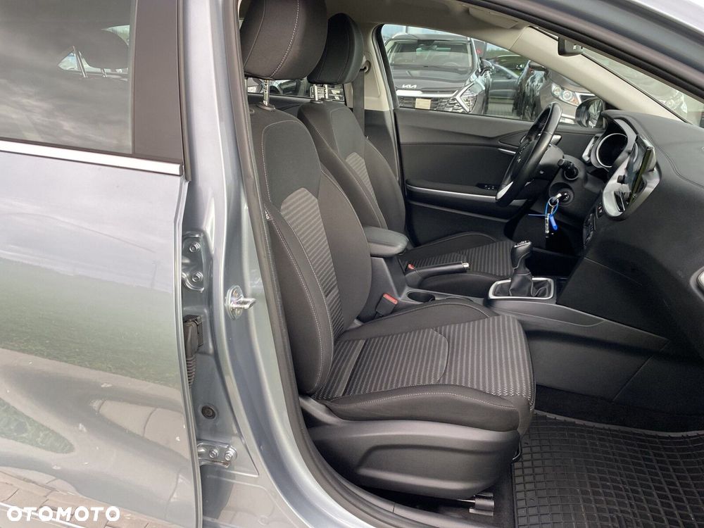 Kia Ceed - 16