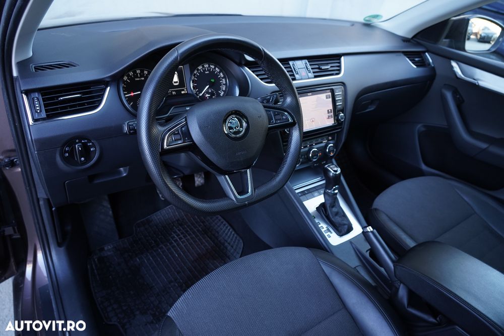 Skoda Octavia 2.0 TDI DSG Style - 10