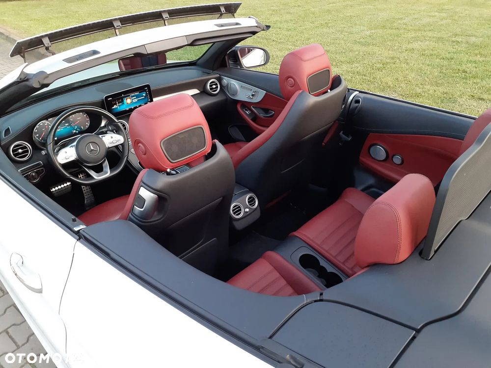 Mercedes-Benz Klasa C 300 9G-TRONIC - 18