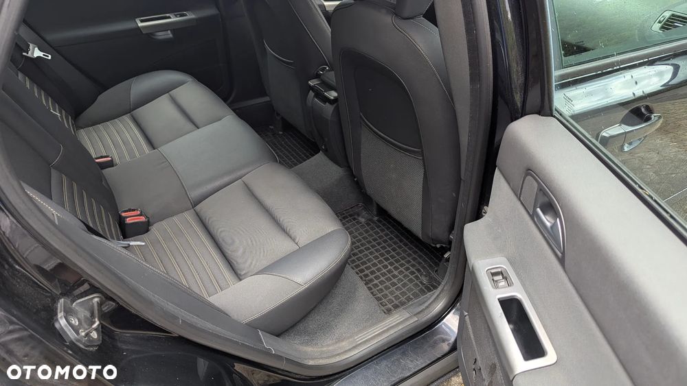 Volvo S40 2.0D - 19