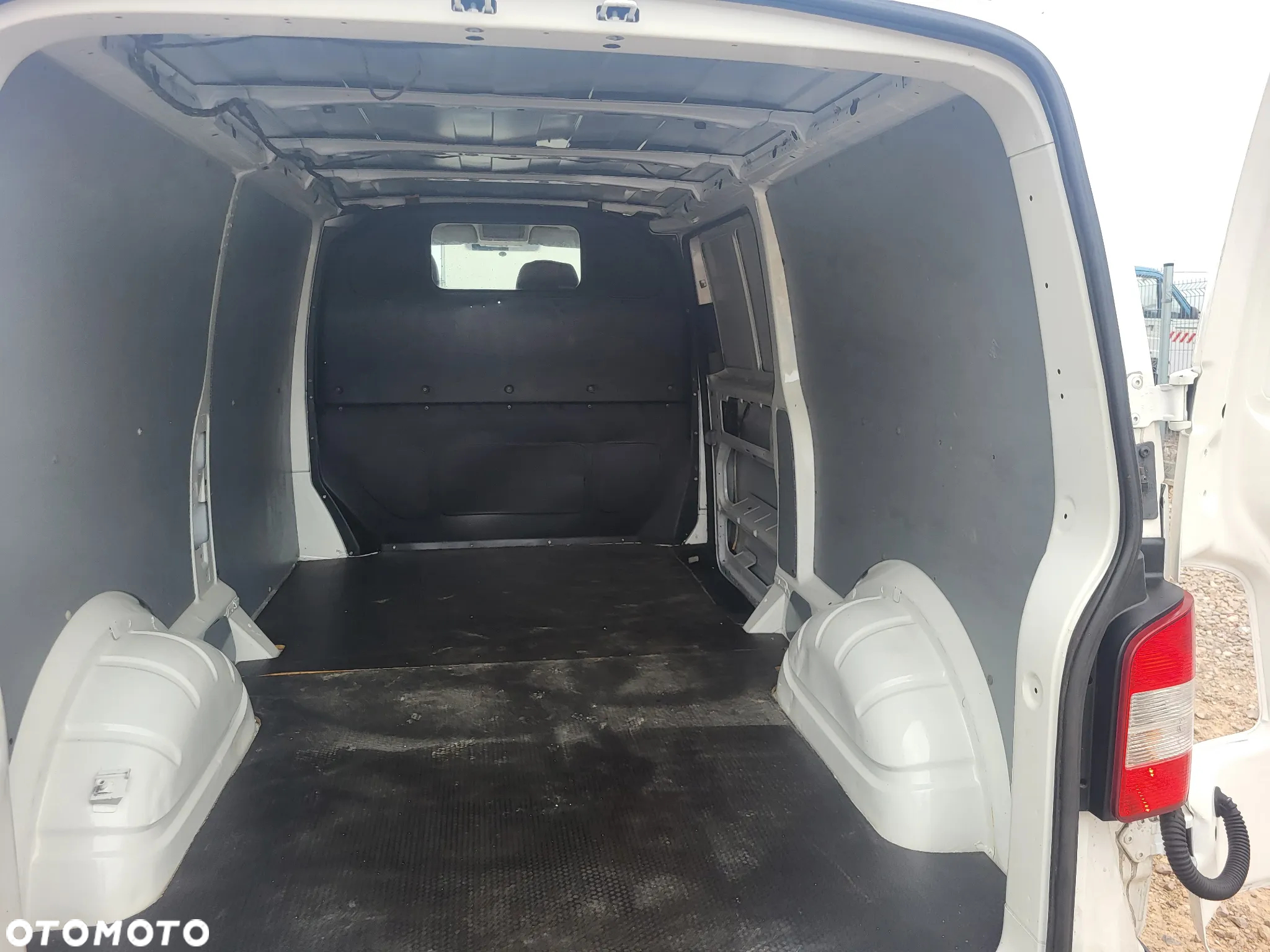 Volkswagen Transporter - 32