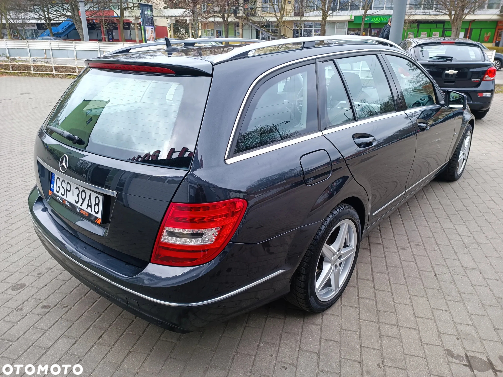 Mercedes-Benz Klasa C 180 CGI BlueEff Avantgarde - 7