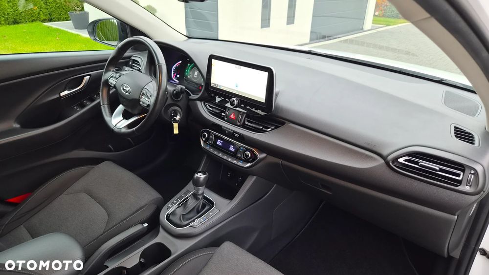 Hyundai i30 1.5 T-GDI 48V-Hybrid DCT N-Line - 13