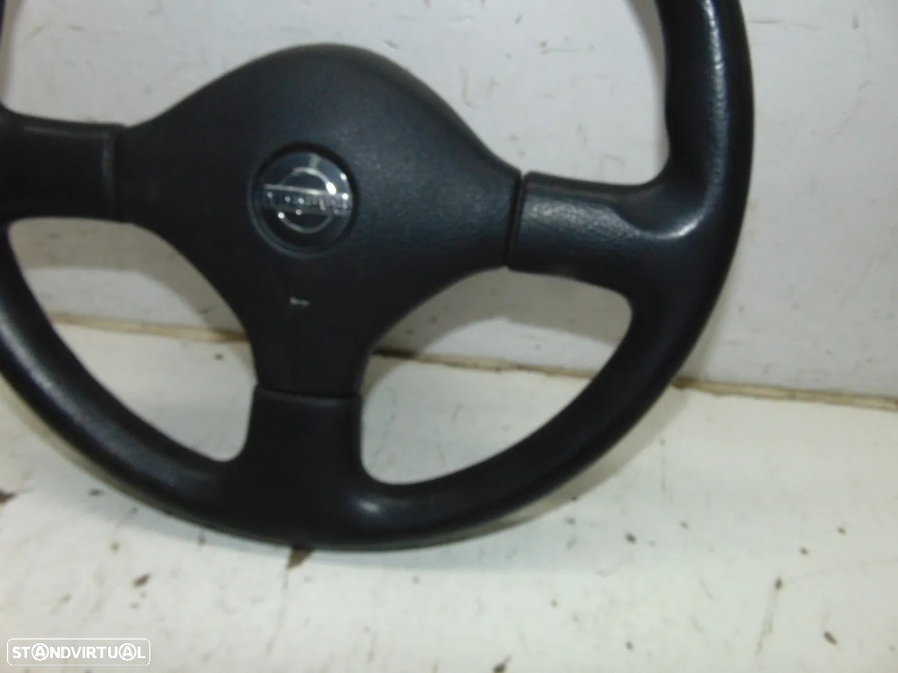 Nissan 100 NX volante - 3