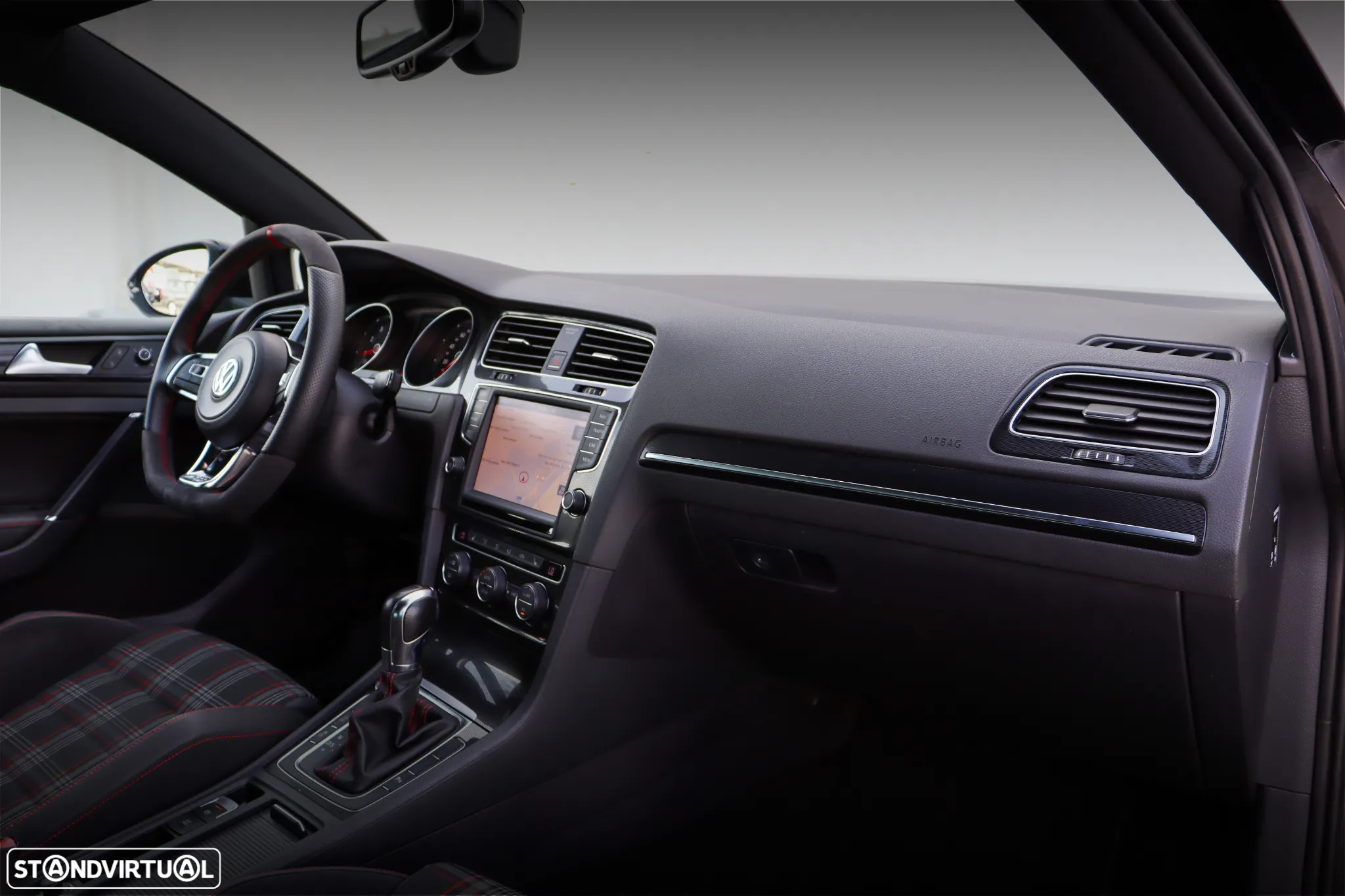 VW Golf 2.0 TSi GTi DSG - 21