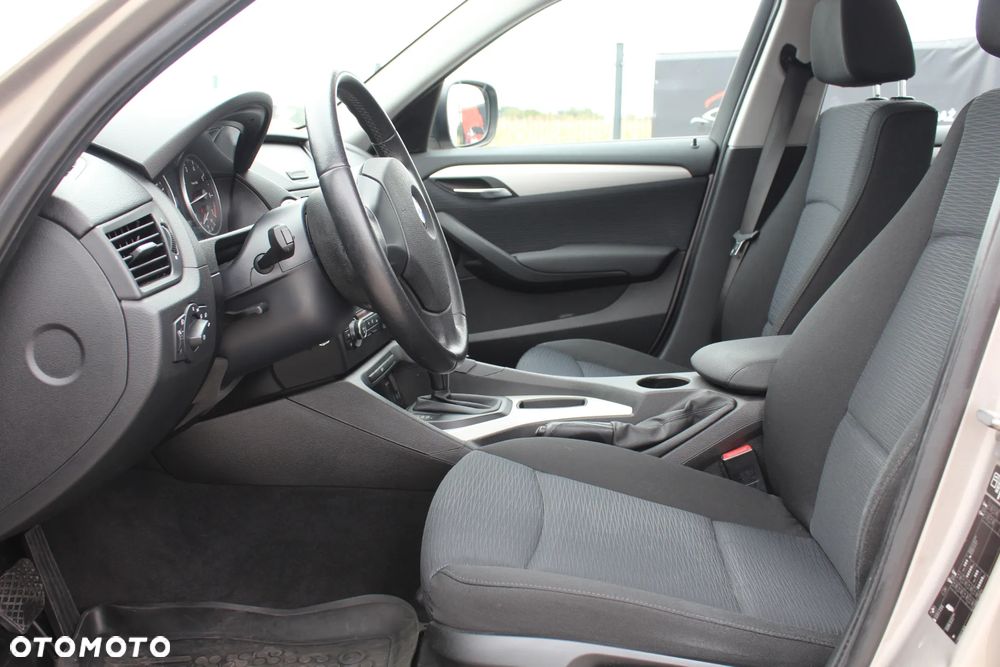 BMW X1 sDrive18i - 13