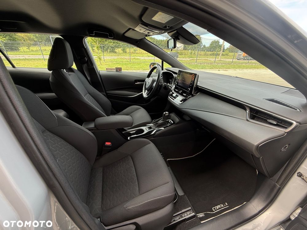 Toyota Corolla 2.0 Hybrid Comfort - 38