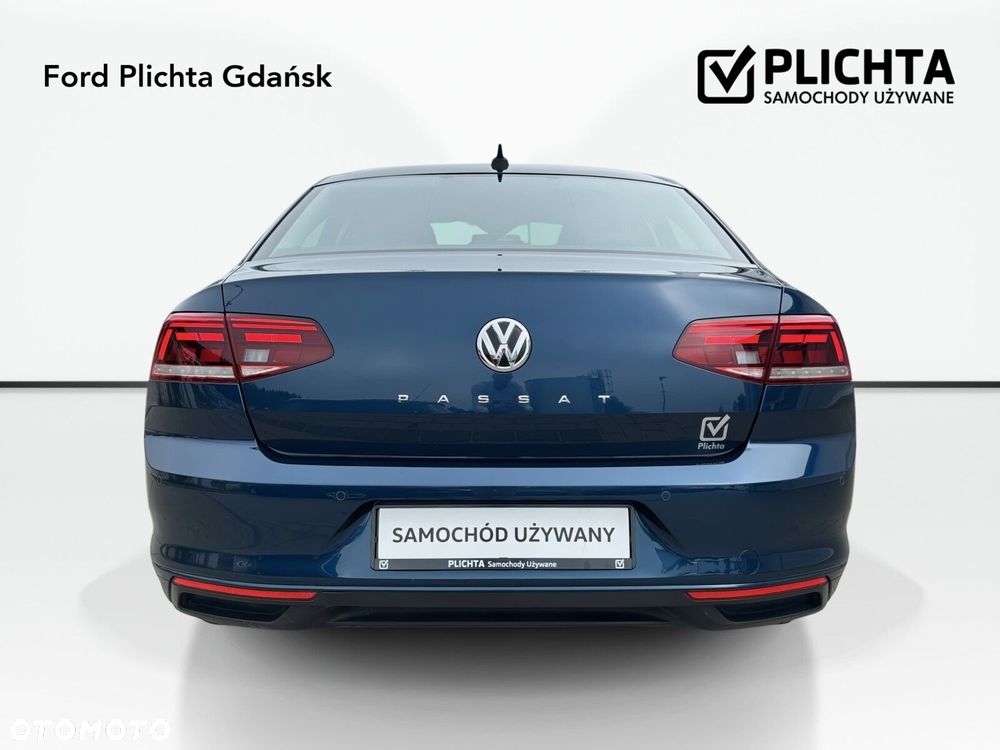 Volkswagen Passat - 7