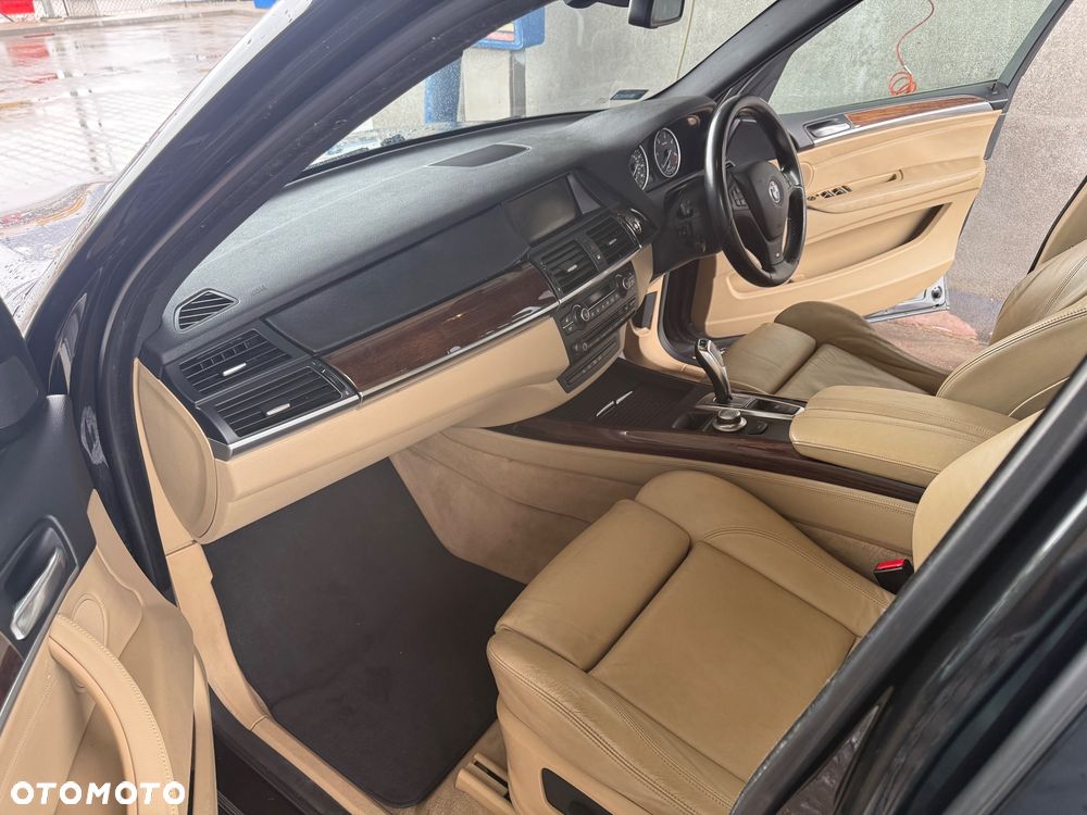 BMW X5 xDrive30d - 13