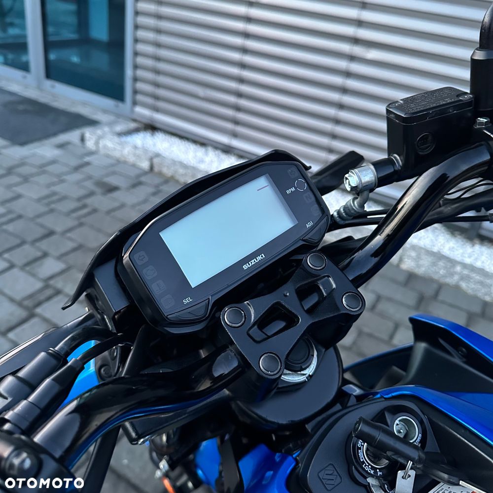 Suzuki GSX - 15