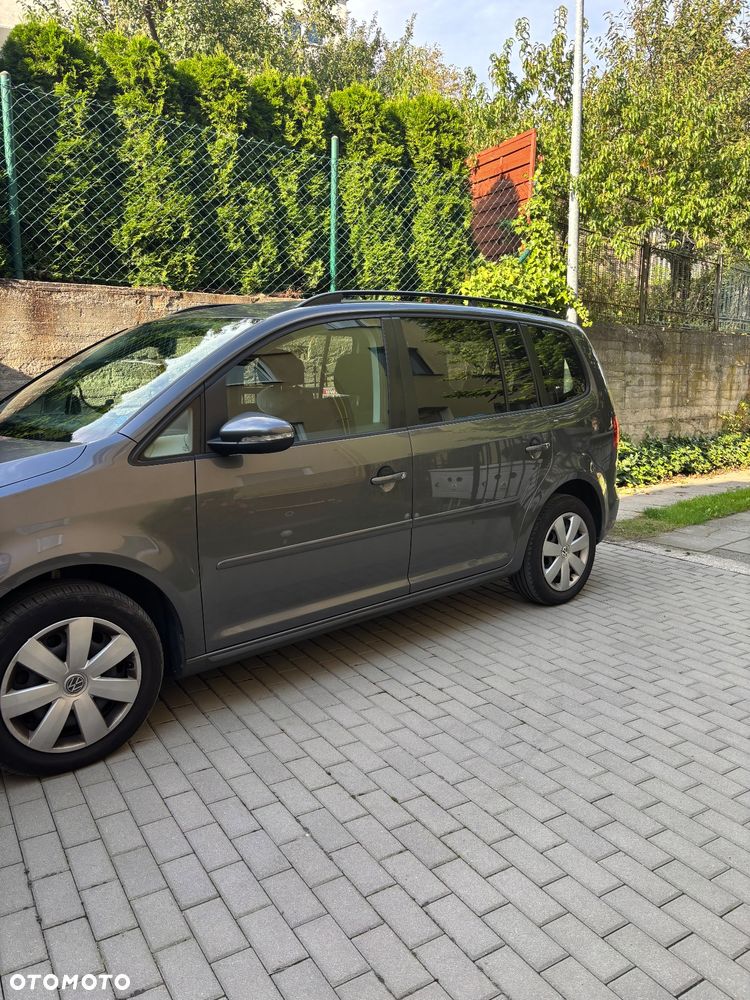 Volkswagen Touran 2.0 TDI DPF BlueMotion Technology Comfortline - 5