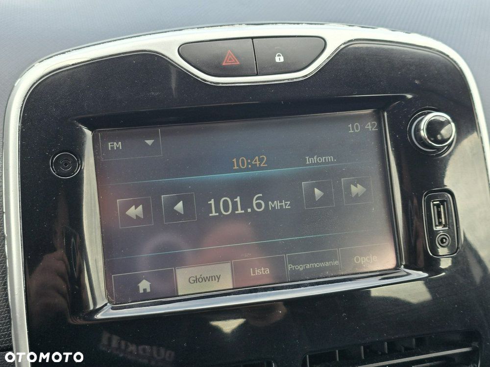 Renault Clio - 26
