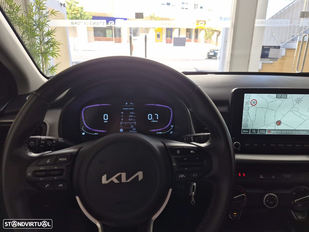 Kia Stonic 1.2 MPi Dynamic — fotografia 23