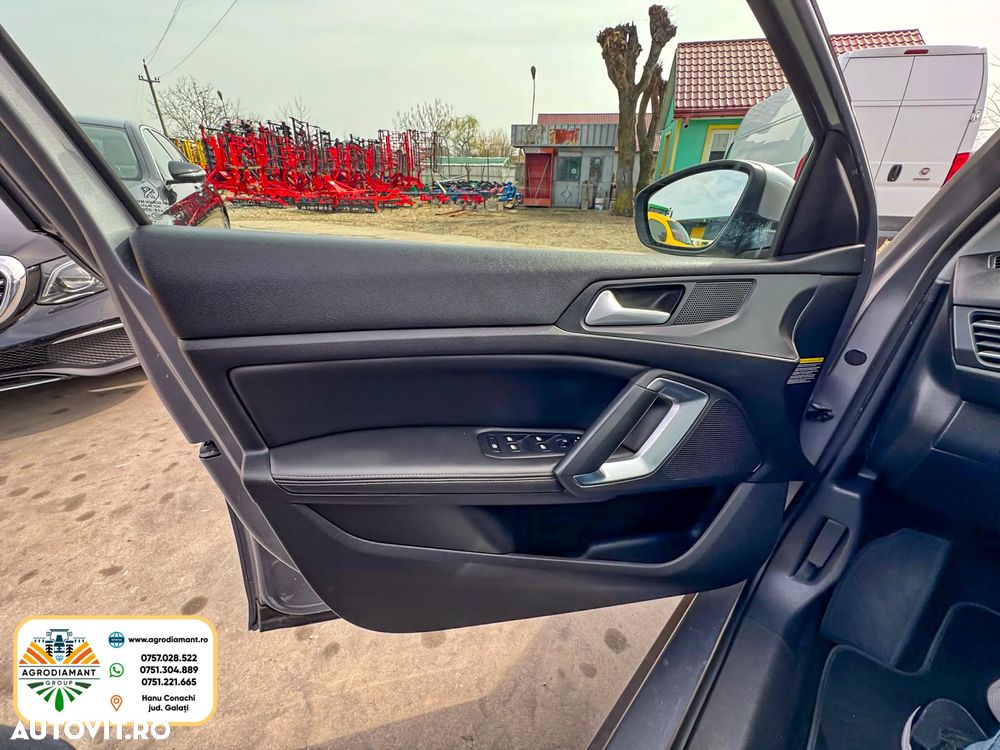 Peugeot 308 - 13