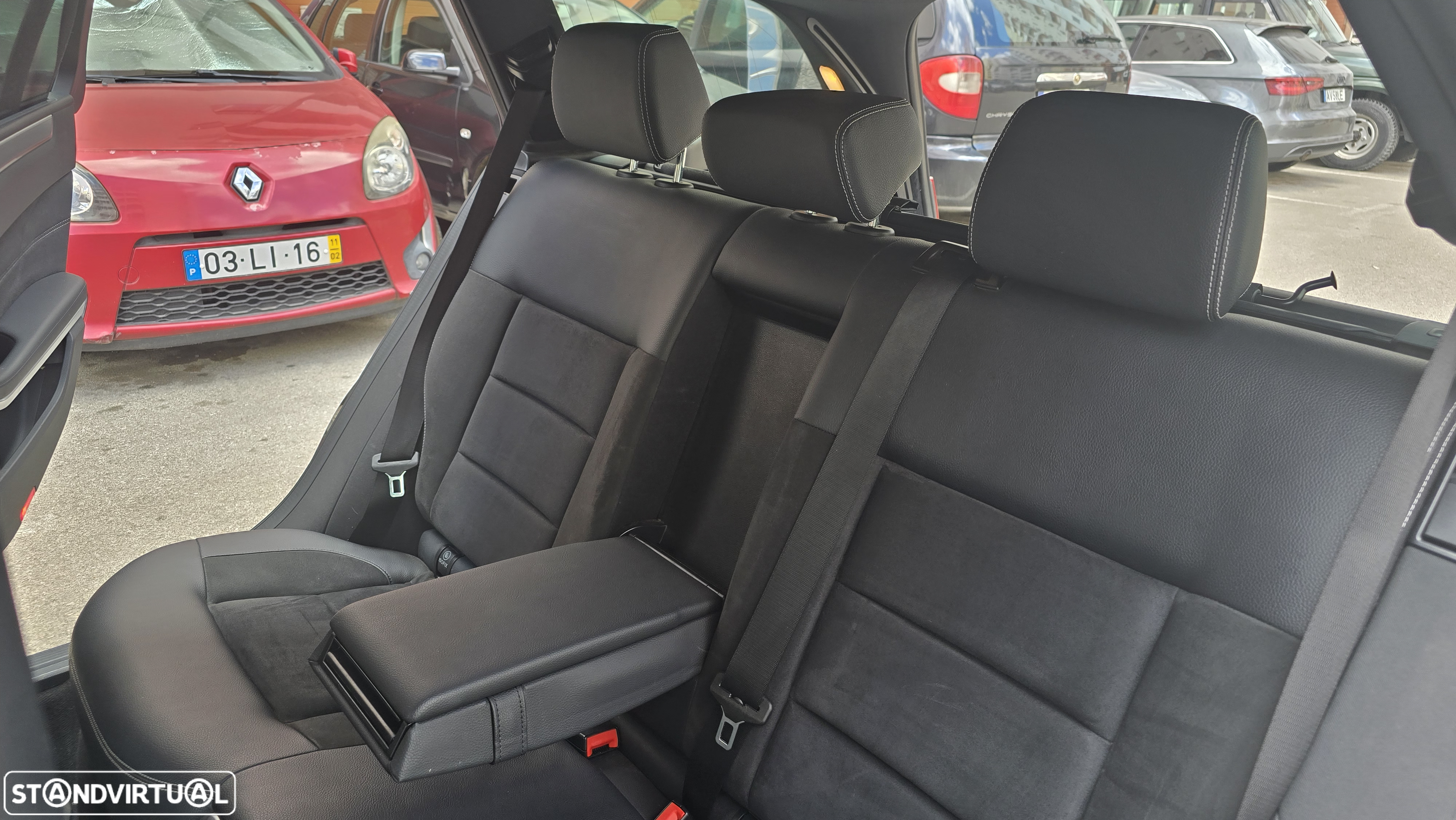 Mercedes-Benz E 300 Bluetec Hybrid Avantgarde - 18