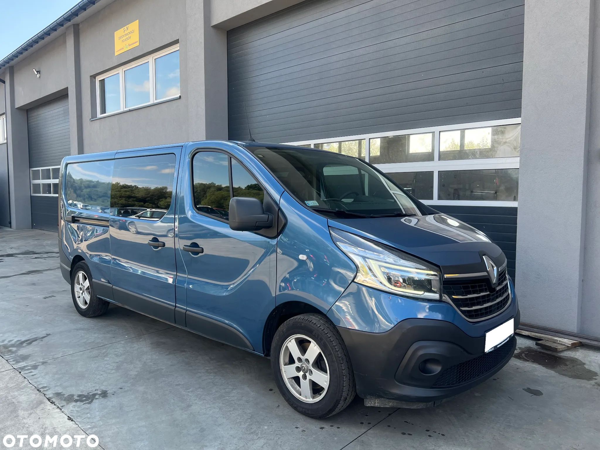 Renault TRAFIC - 1