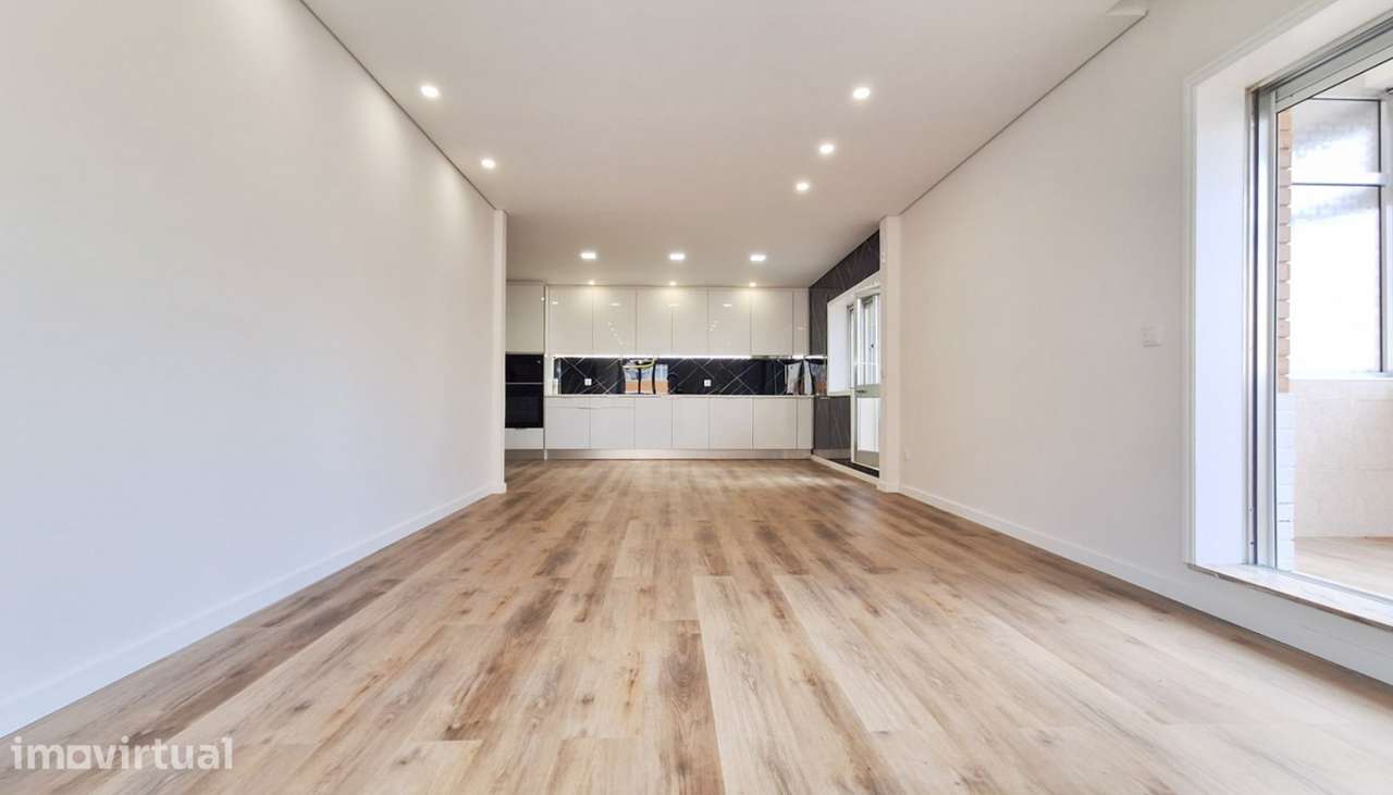 Venda de Apartamento T4 no centro da cidade da Póvoa de Varzim - Grande imagem: 2/20