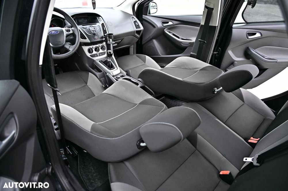 Ford Focus - 15