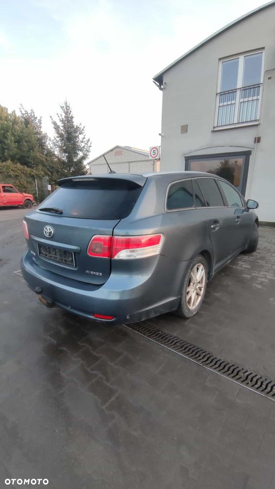 TOYOTA AVENSIS Kombi (_T27_) 2010 2.0 D-4D 126 KM 1AD-FTV 8U5 - 4