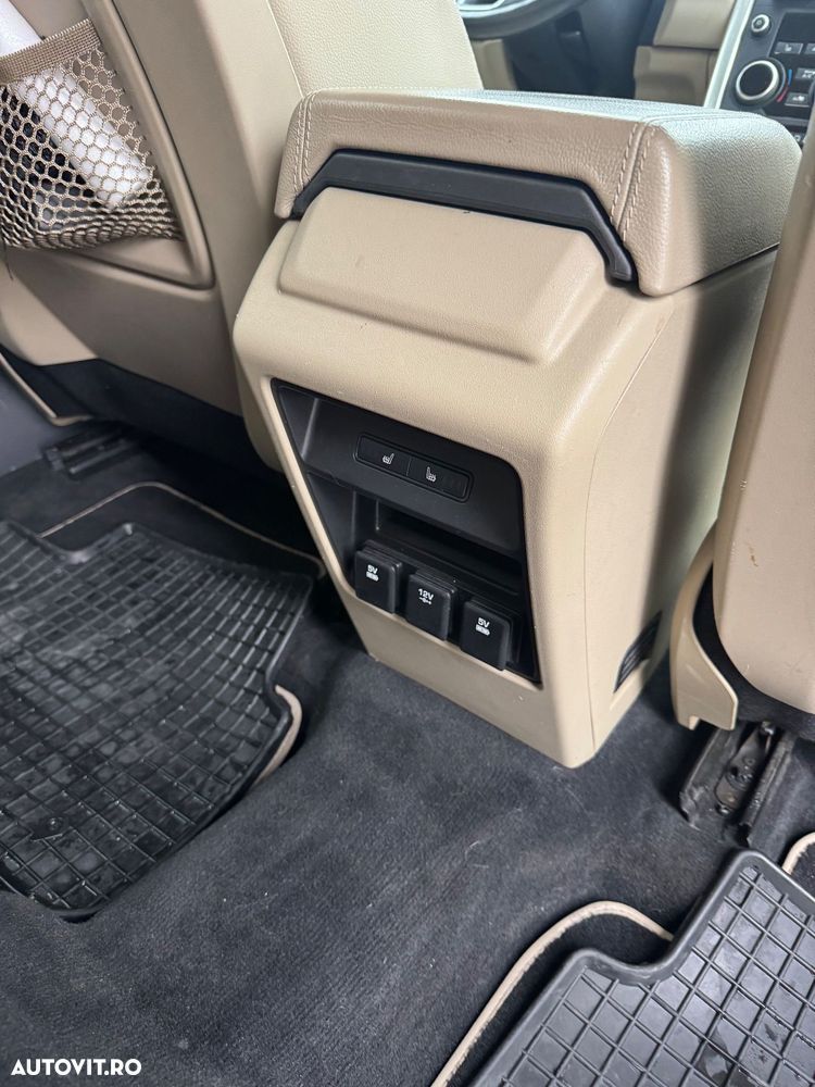 Land Rover Discovery Sport - 19