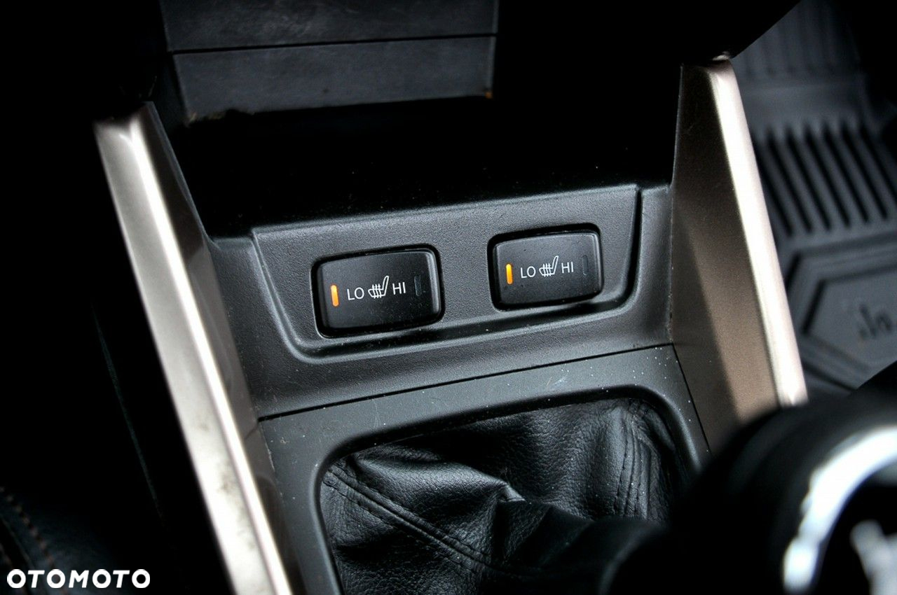 Suzuki Vitara 1.6 Premium 2WD - 23