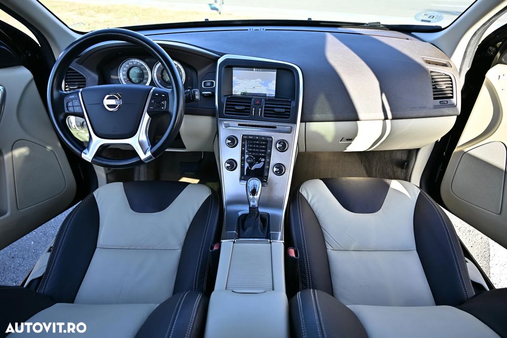 Volvo XC 60 D5 AWD Aut. Summum - 10