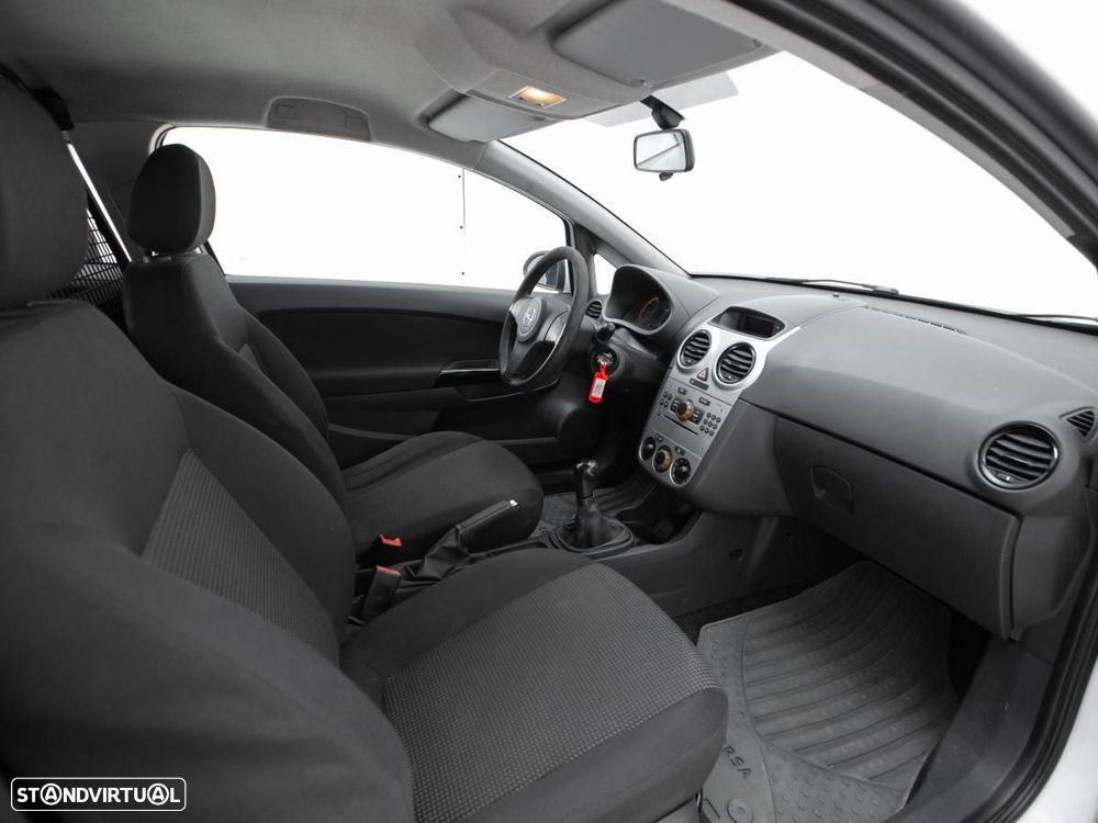 Opel Corsa Van - 8