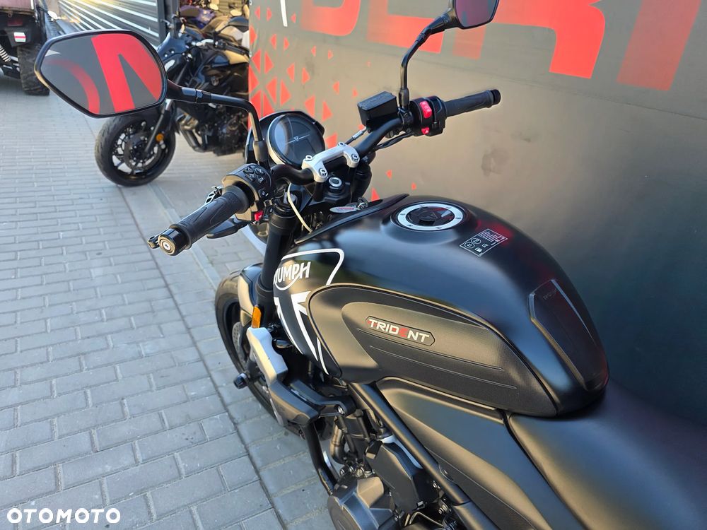 Triumph Trident - 10