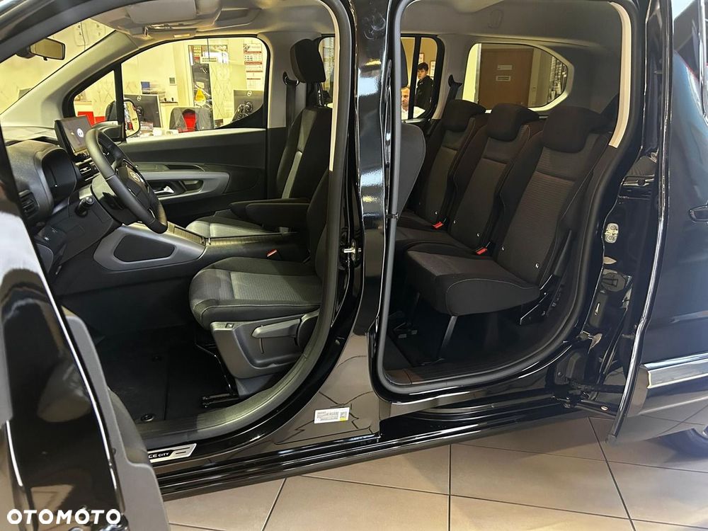 Toyota Proace City Verso Long 1.5 D-4D Family - 6