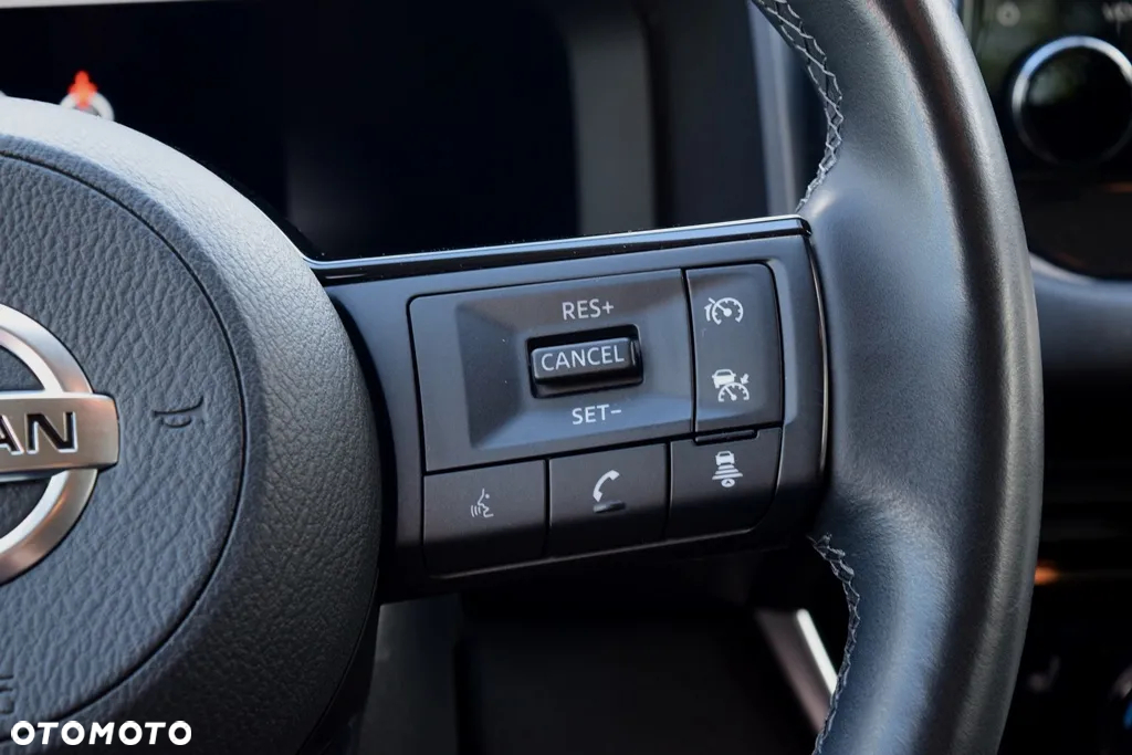 Nissan Qashqai 1.3 DIG-T N-Connecta - 19
