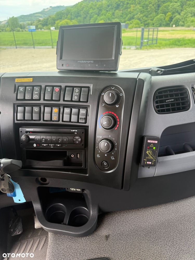 Renault C 320 SKRZYNIA 7.40m HDS FASSI F120B.1.22 + PILOT / 4x2 / STAN BDB - 28