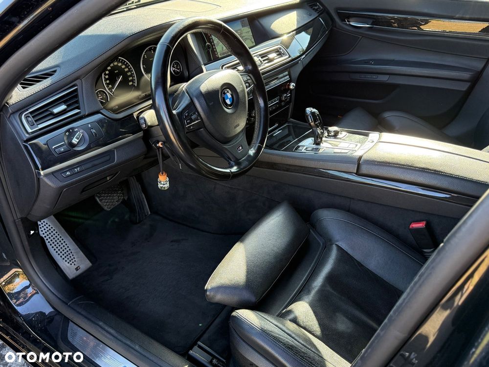 BMW Seria 7 - 20