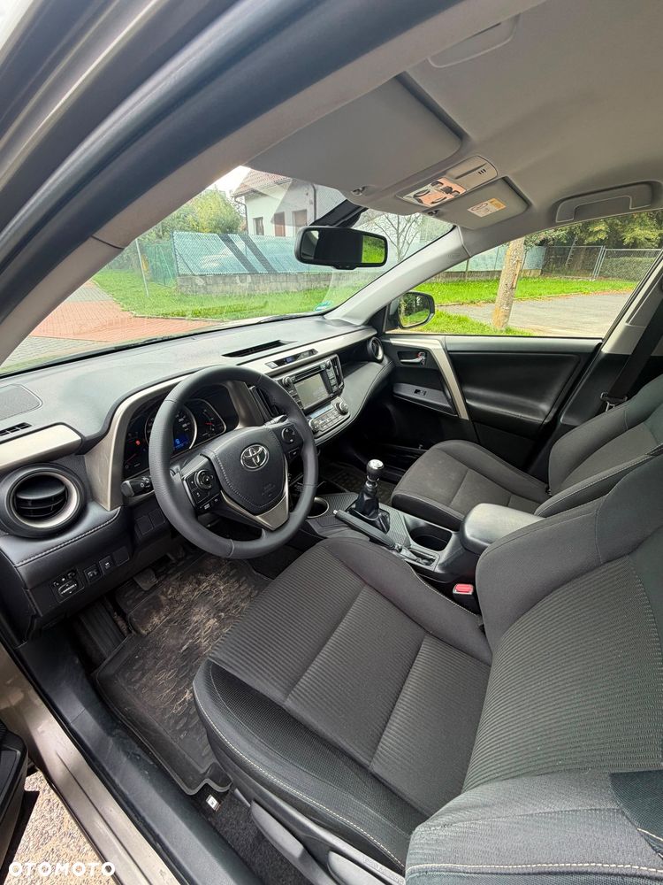 Toyota RAV4 2.0 D-4D Active 4x2 - 11