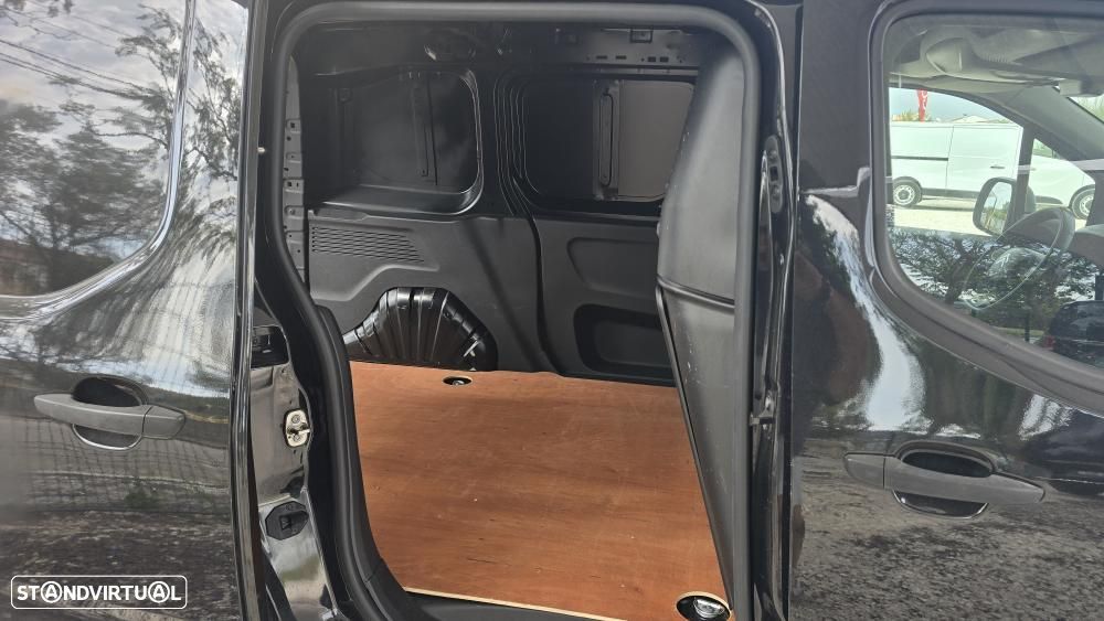 Citroën Berlingo CX.AUT. 8V. 3 LUGARES C/GPS 130 CV - 21