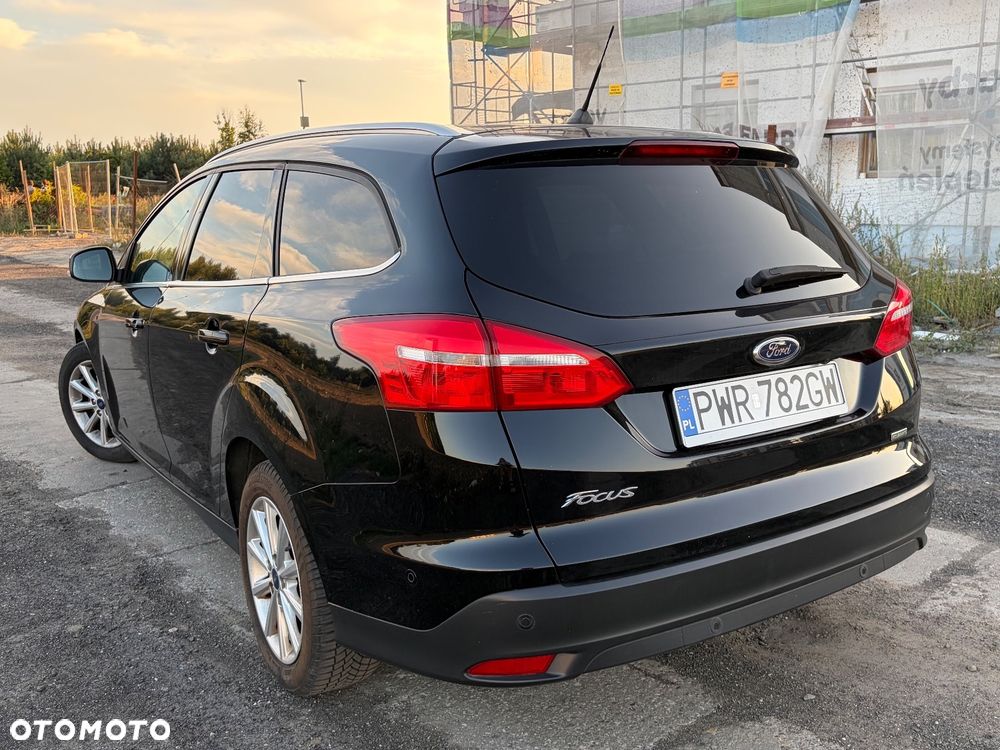 Ford Focus 1.0 EcoBoost STart-Stopp-System TITANIUM - 4
