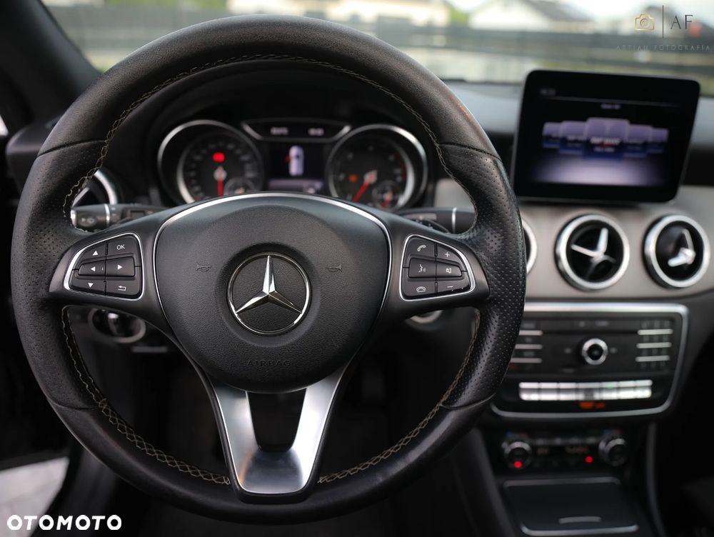 Mercedes-Benz CLA 220 d 7G-DCT - 26