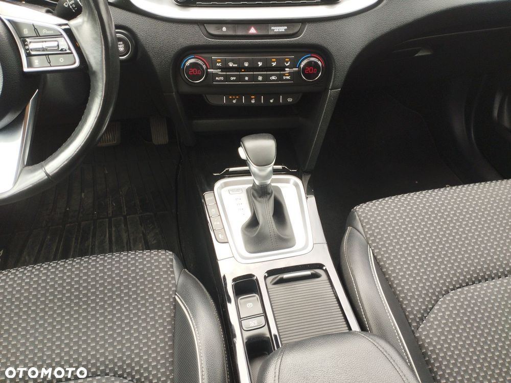 Kia XCeed 1.6 T-GDI L Business Line DCT - 15