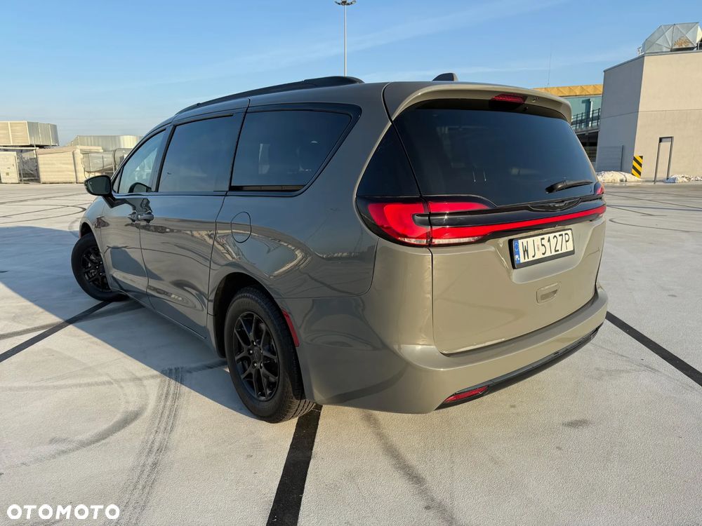 Chrysler Pacifica - 3