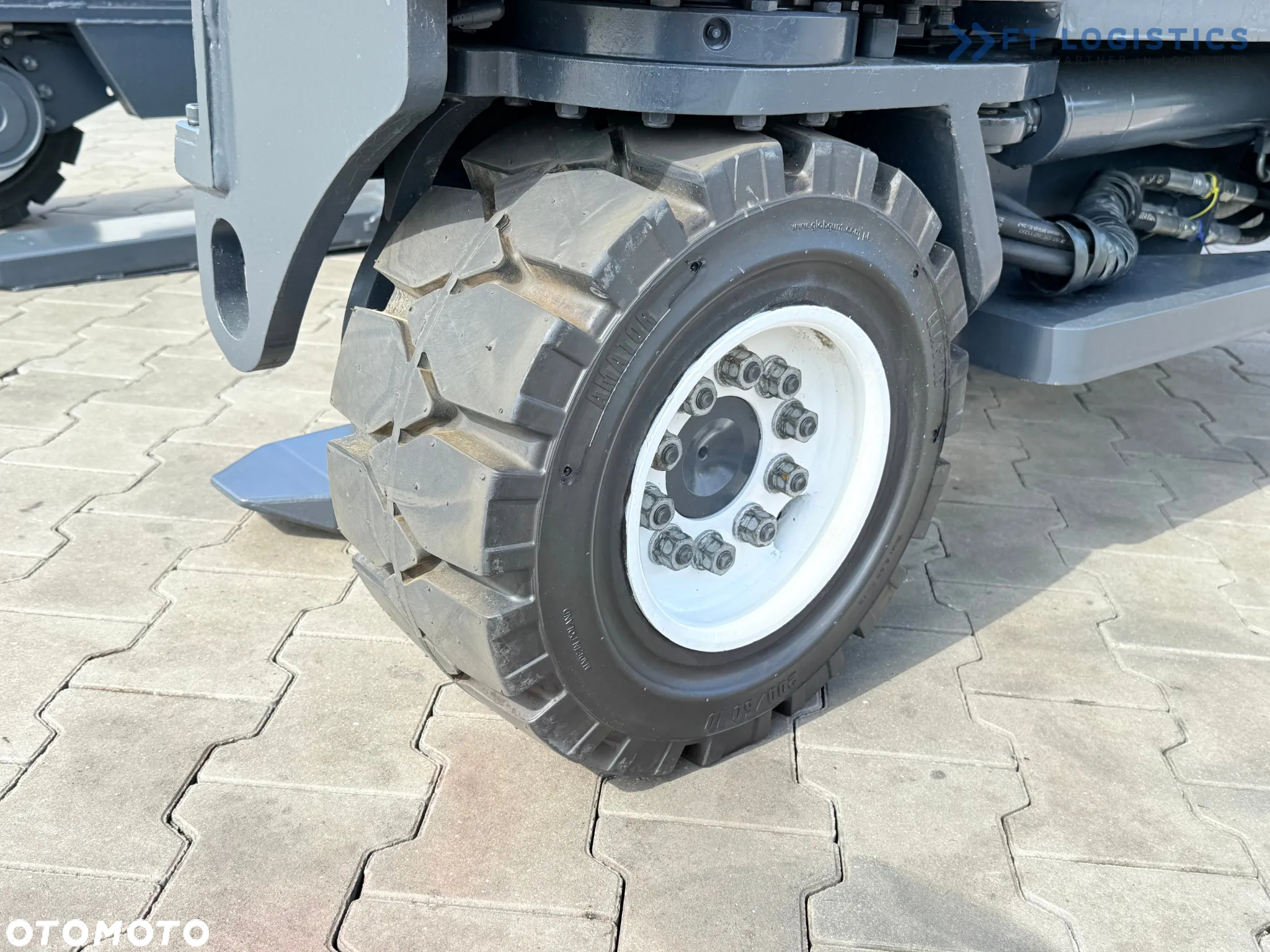 Combilift C3500 / DUPLEX 4100MM / GAS / WYSUWNE WIDŁY / KABINA / OGRZEWANIA + KLIMATYZACJA / JAK NOWY - 5