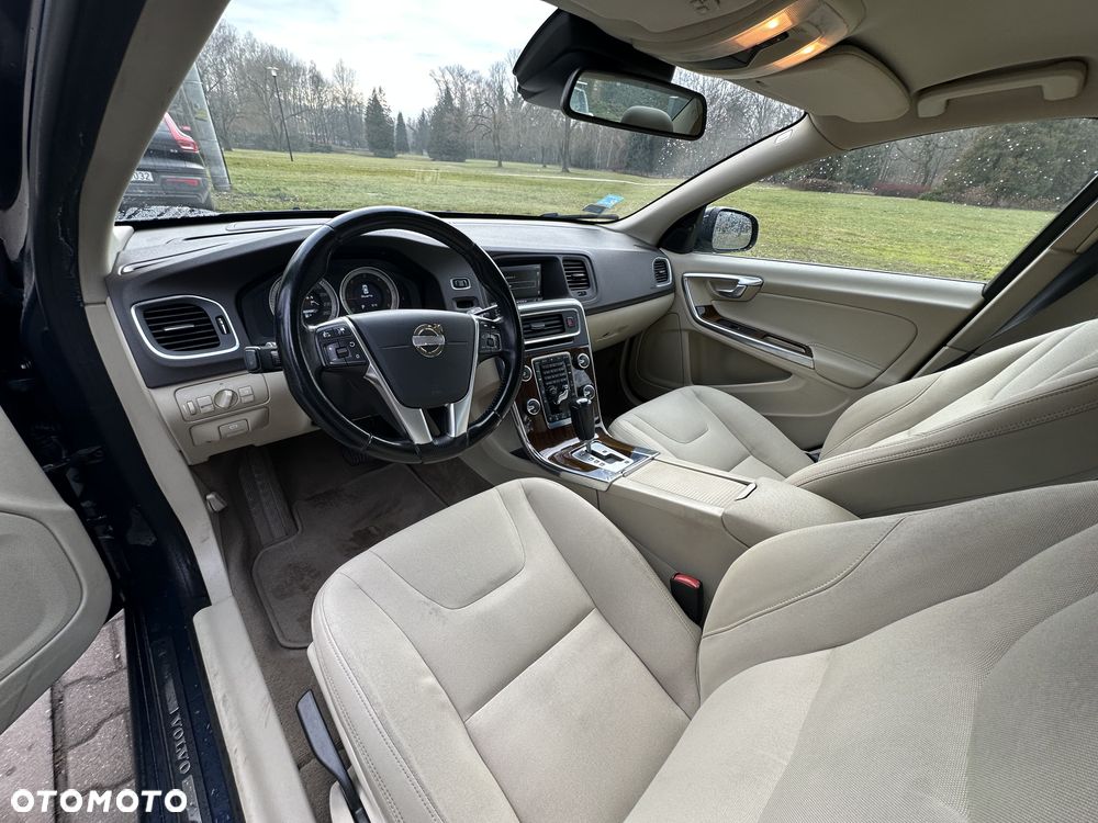 Volvo S60 D3 Geartronic Momentum - 12