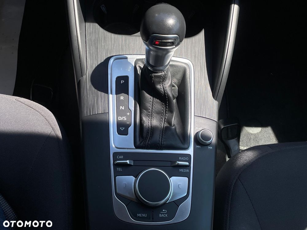Audi A3 Sportback 30 TFSI S tronic design - 26