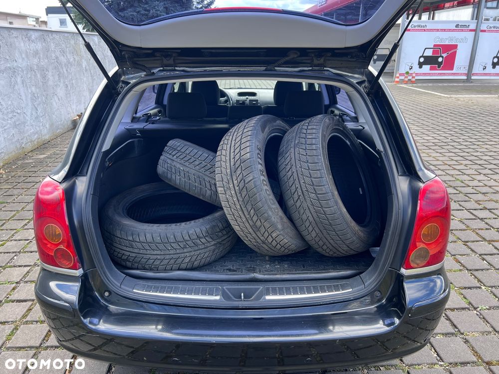 Toyota Avensis 1.8 VVT-i Sol - 24