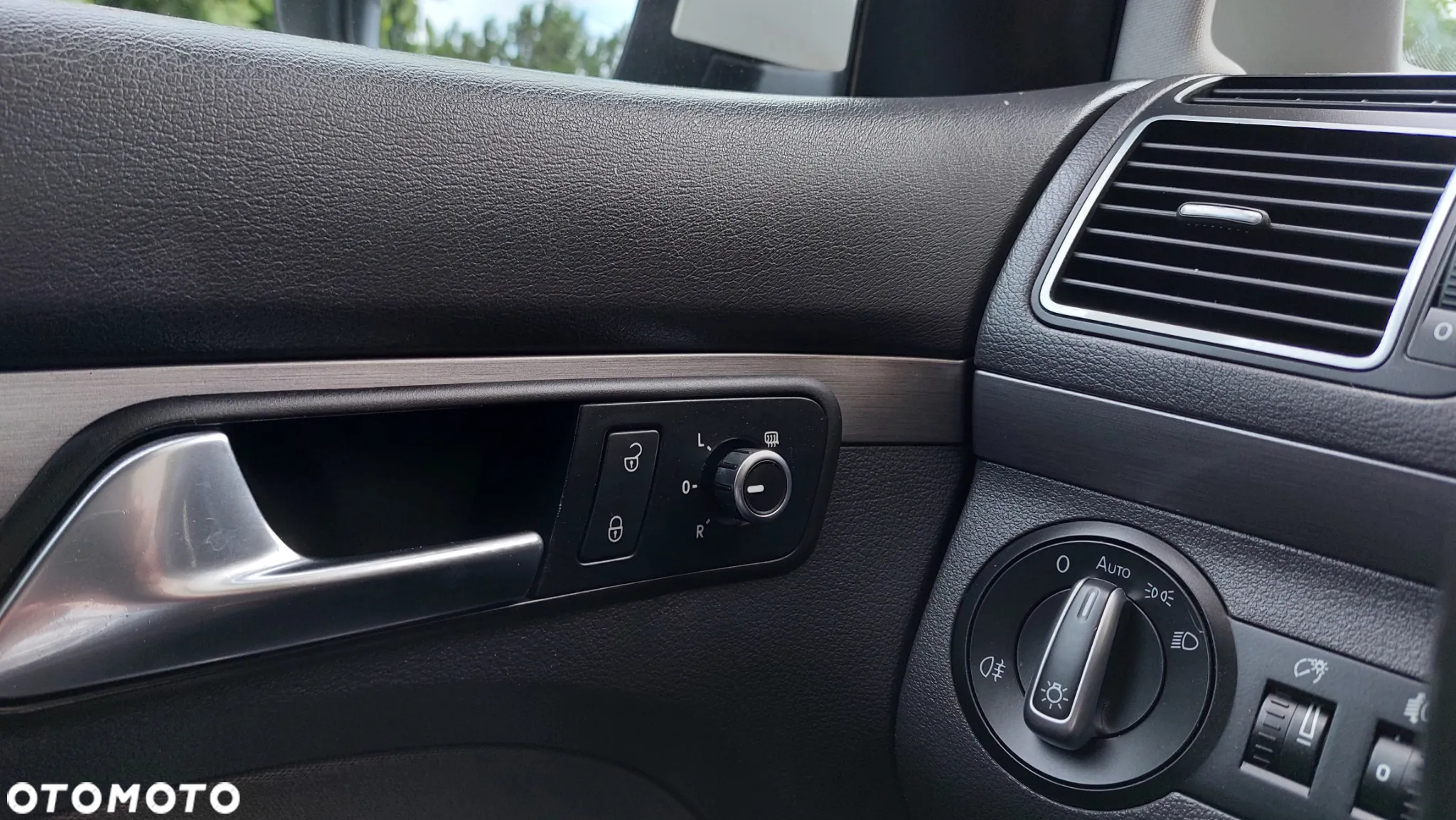 Volkswagen Touran 2.0 TDI United - 24