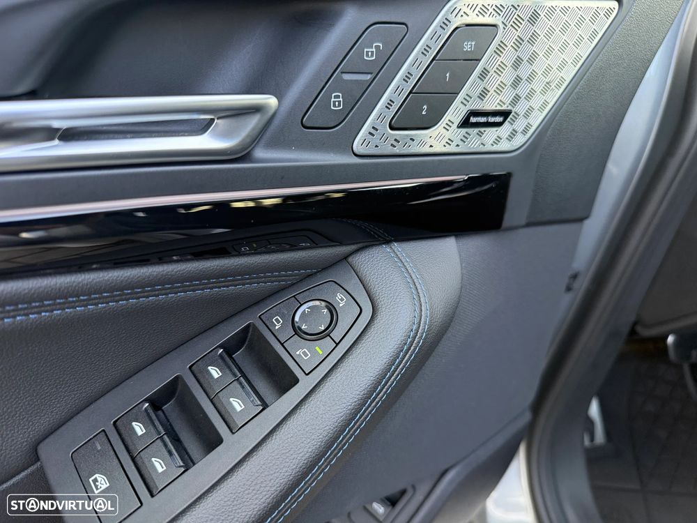 BMW 218 Active Tourer d Pack Desportivo M Auto - 26