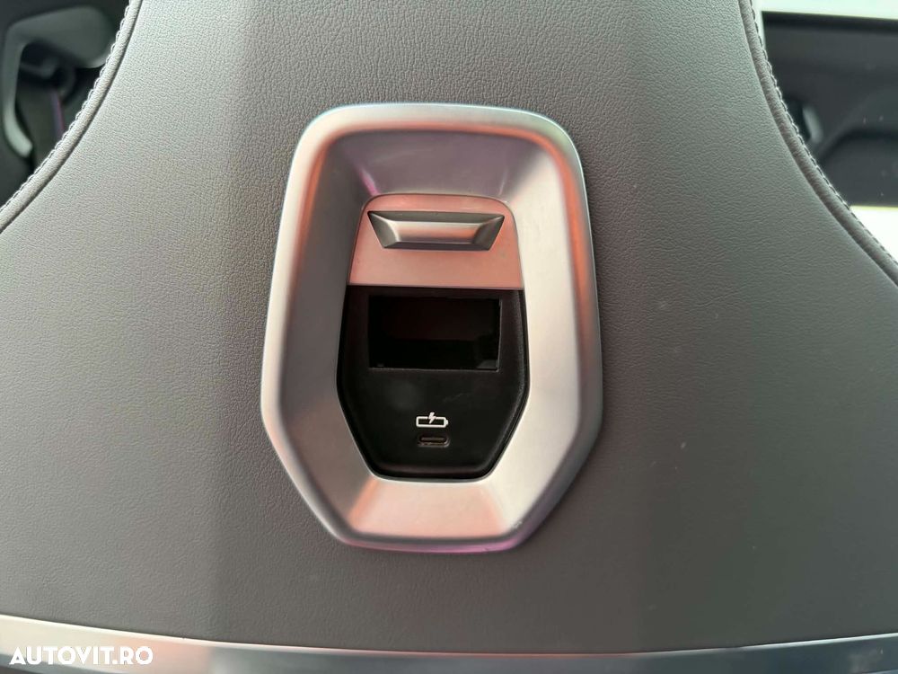 BMW Seria 7 - 16
