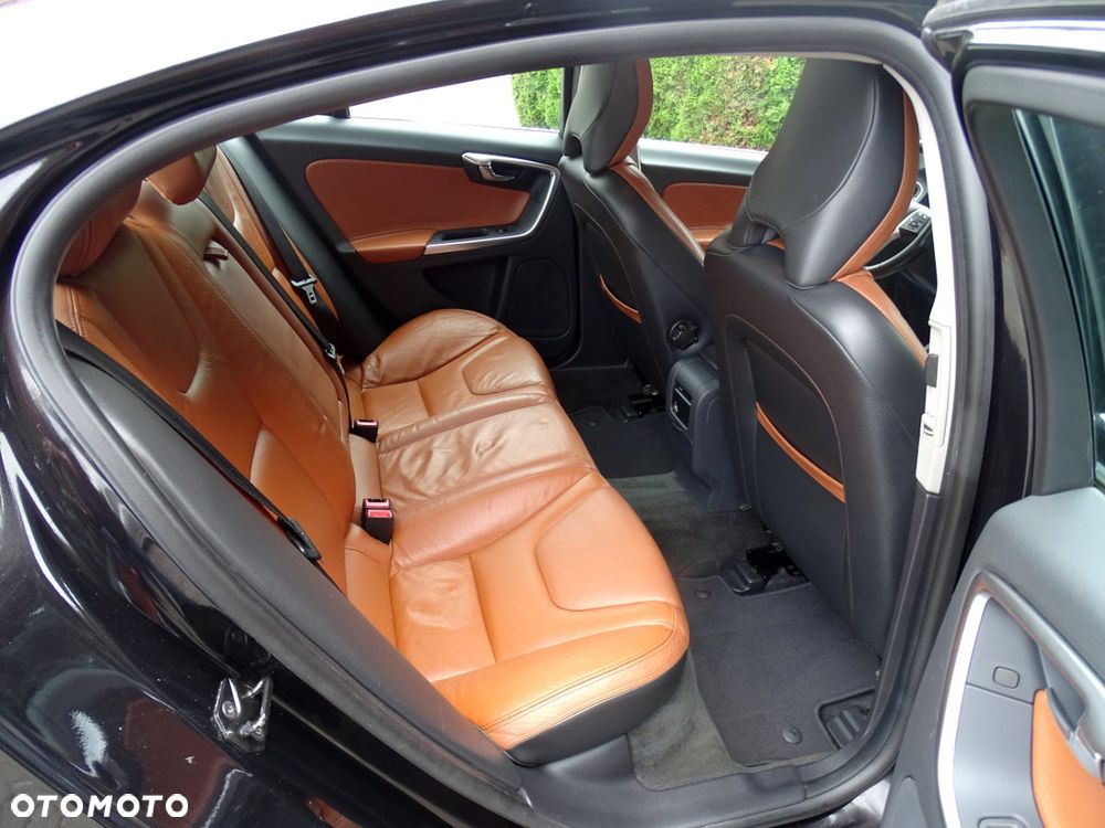 Volvo S60 D3 Geartronic RDesign - 14