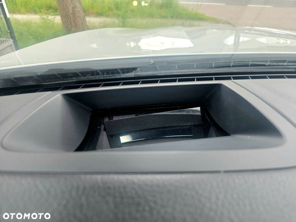 BMW Seria 5 520d Luxury Line - 31