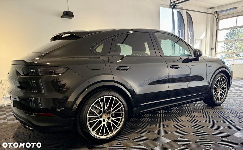 Porsche Cayenne E-Hybrid - 1